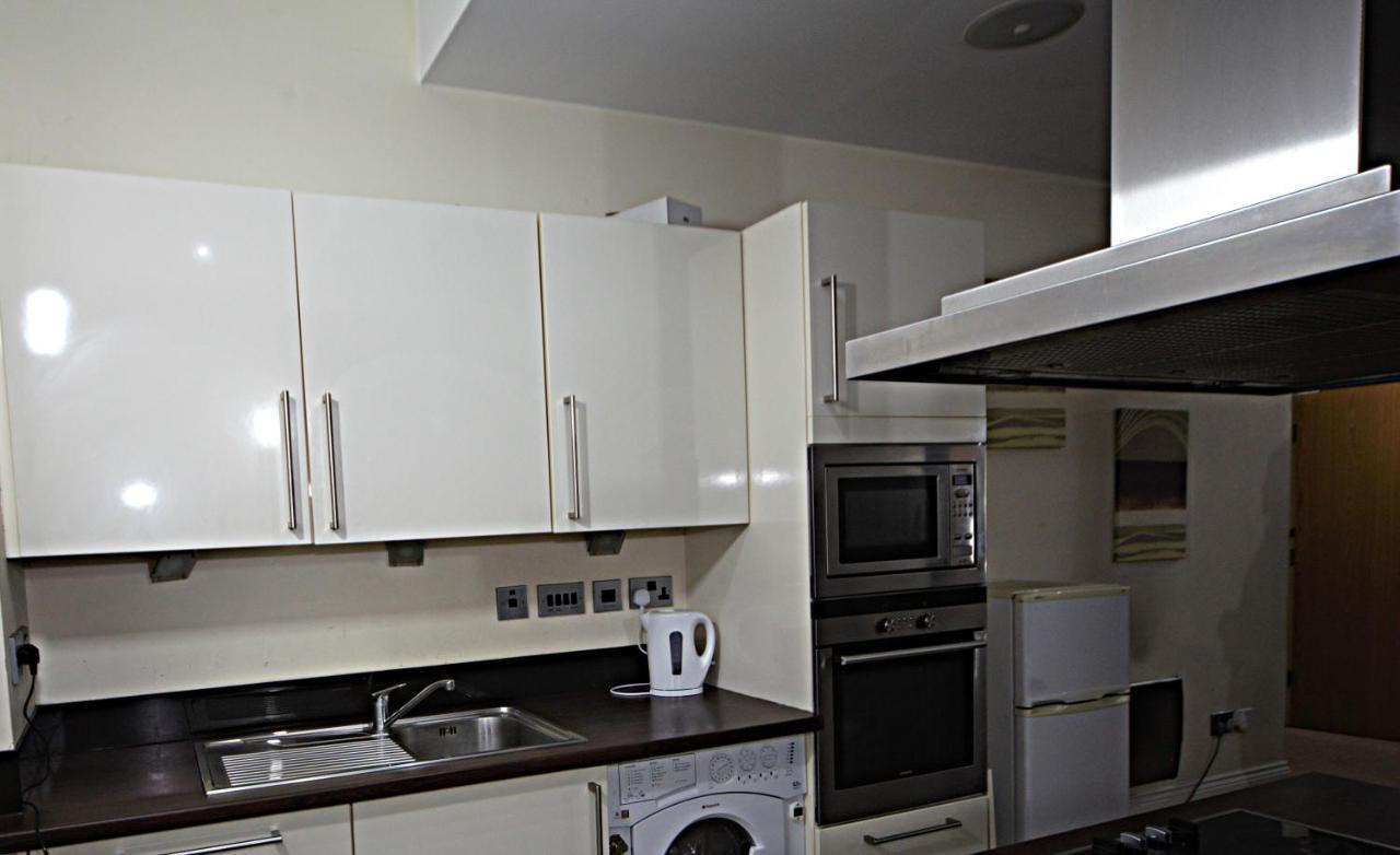 Premier Apartments Брадфорт Екстериор снимка